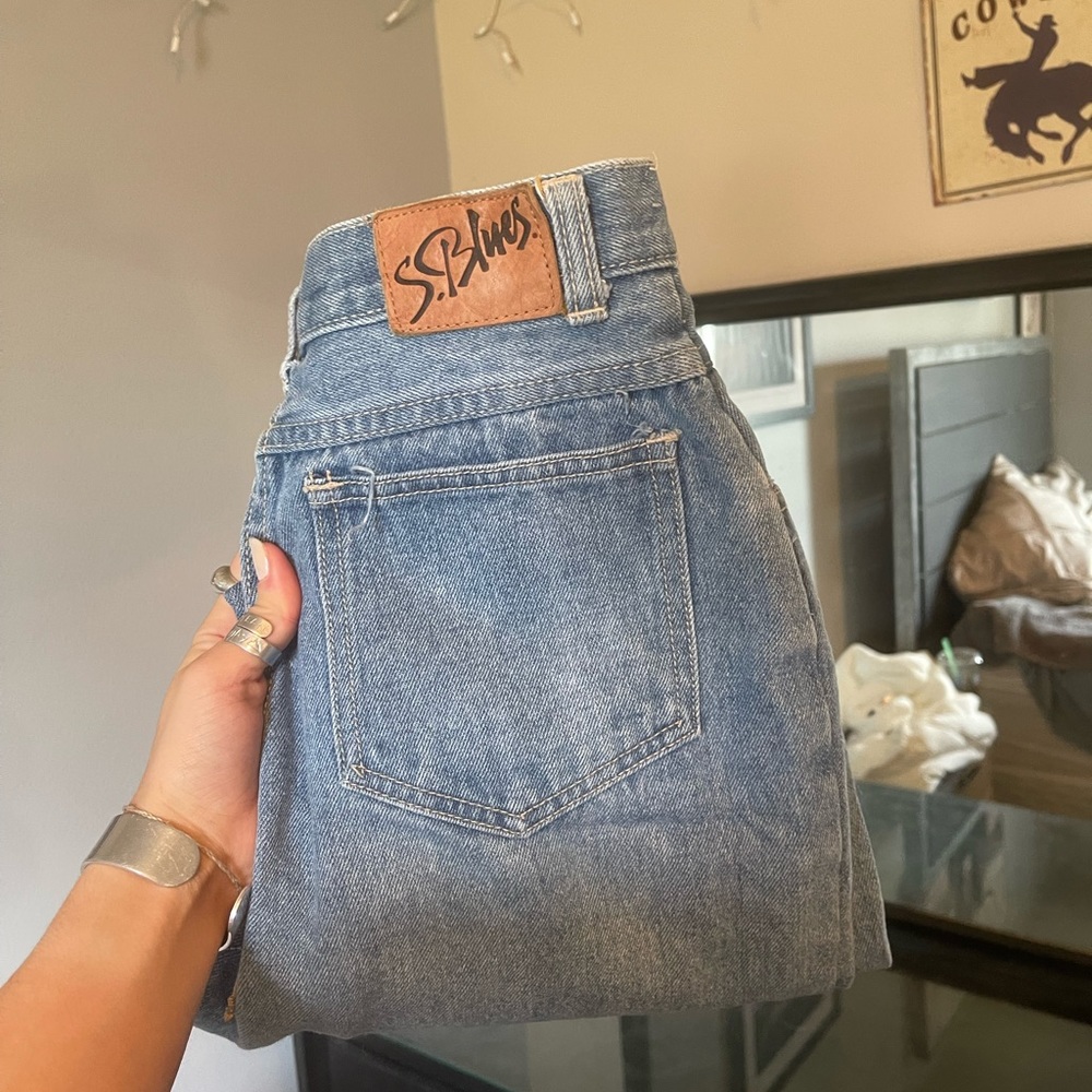 S. Blue baggy jeans